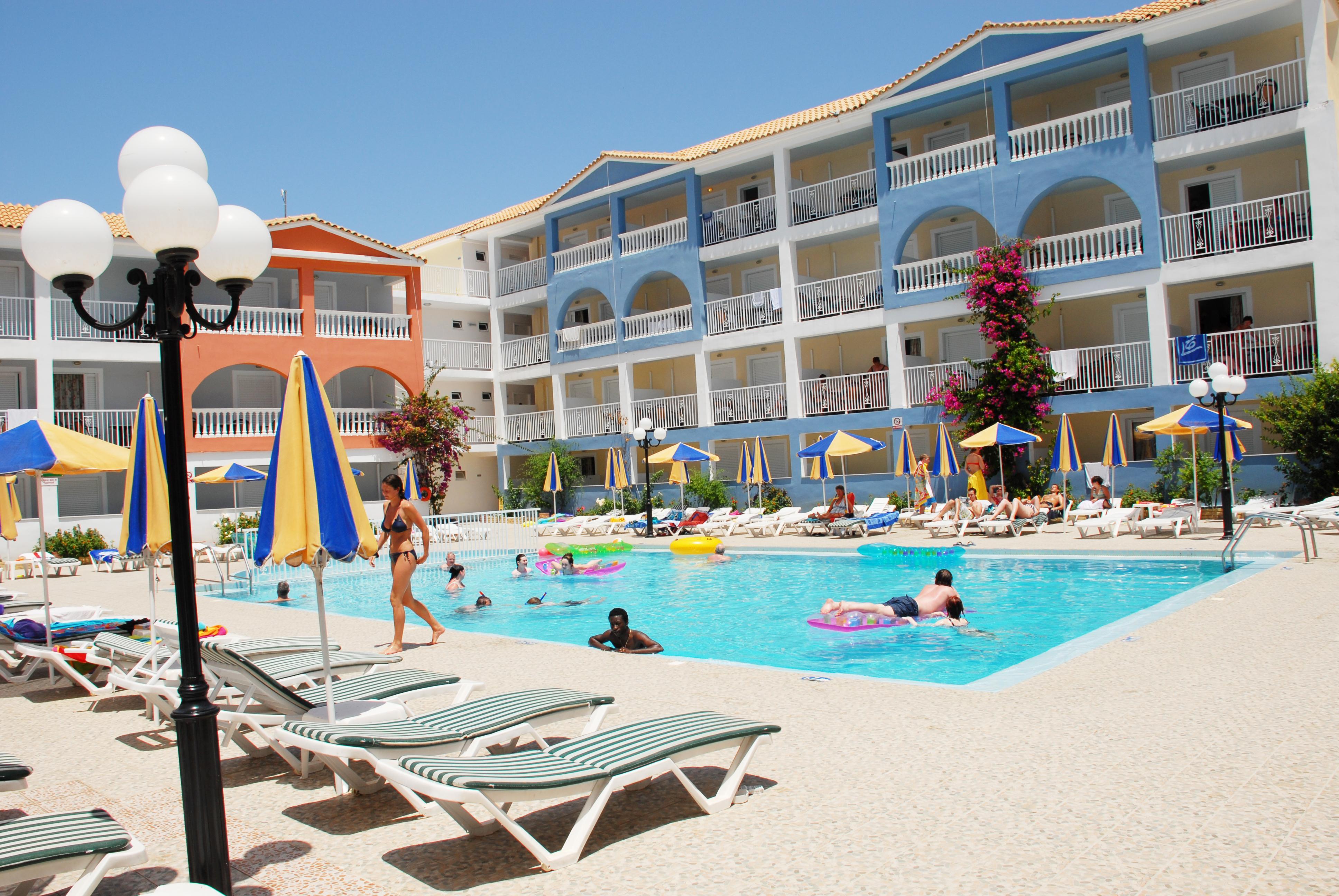 Planos Hotel Bagian luar foto
