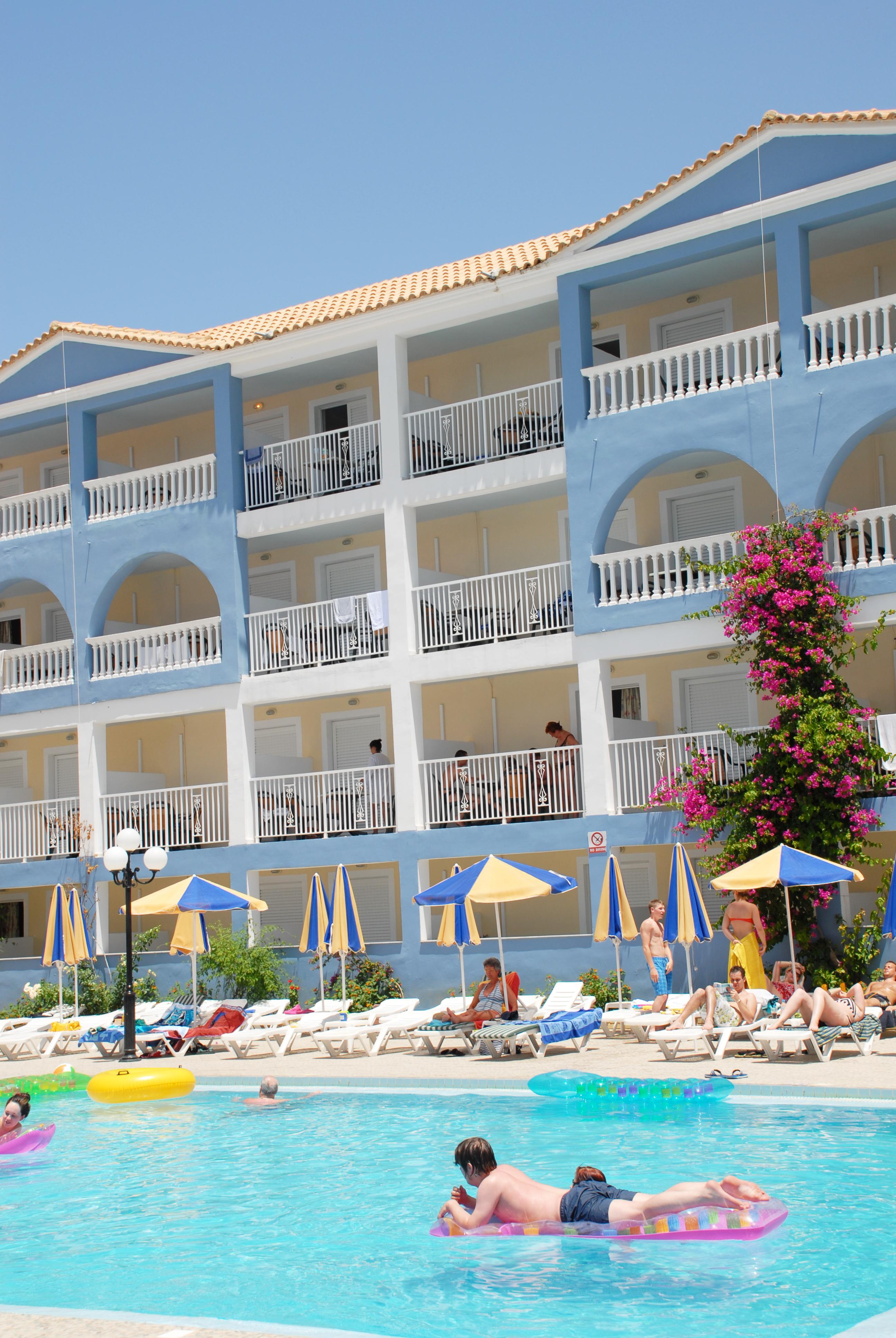 Planos Hotel Bagian luar foto