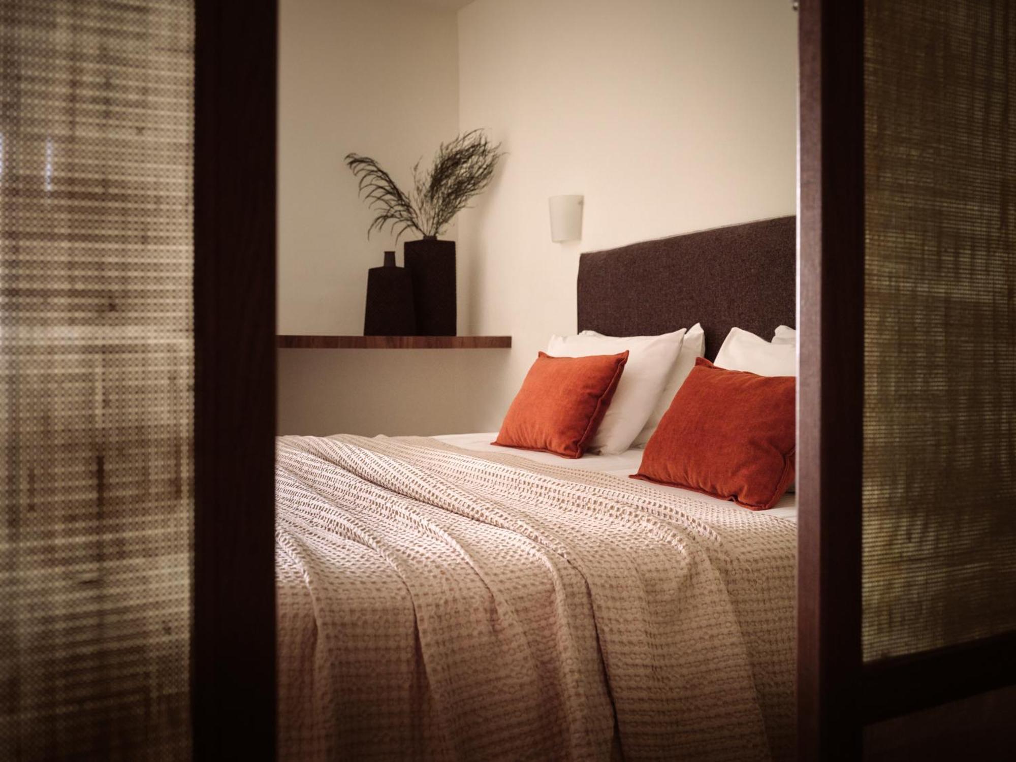 Planos Hotel Ruang foto
