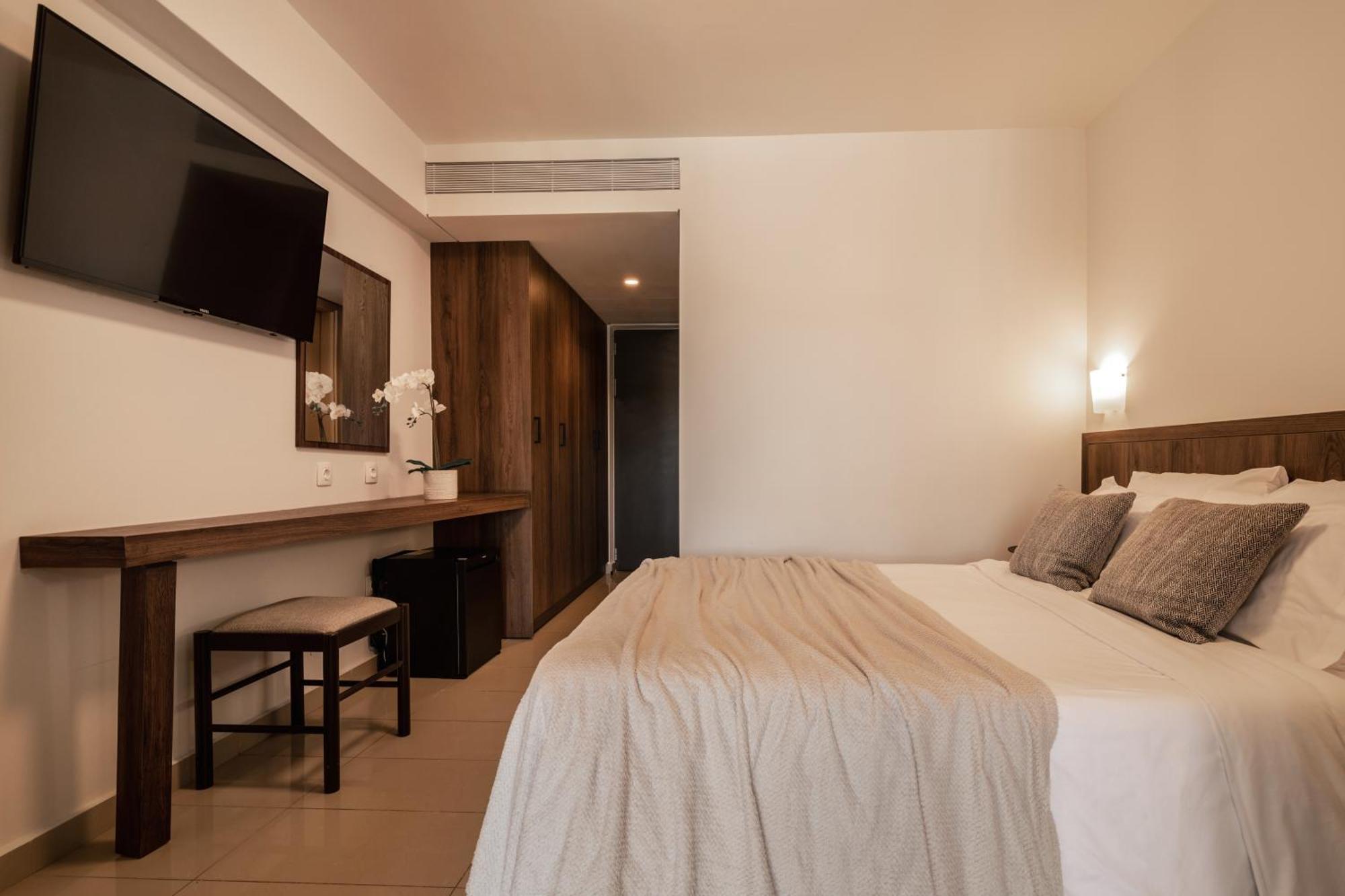 Planos Hotel Ruang foto