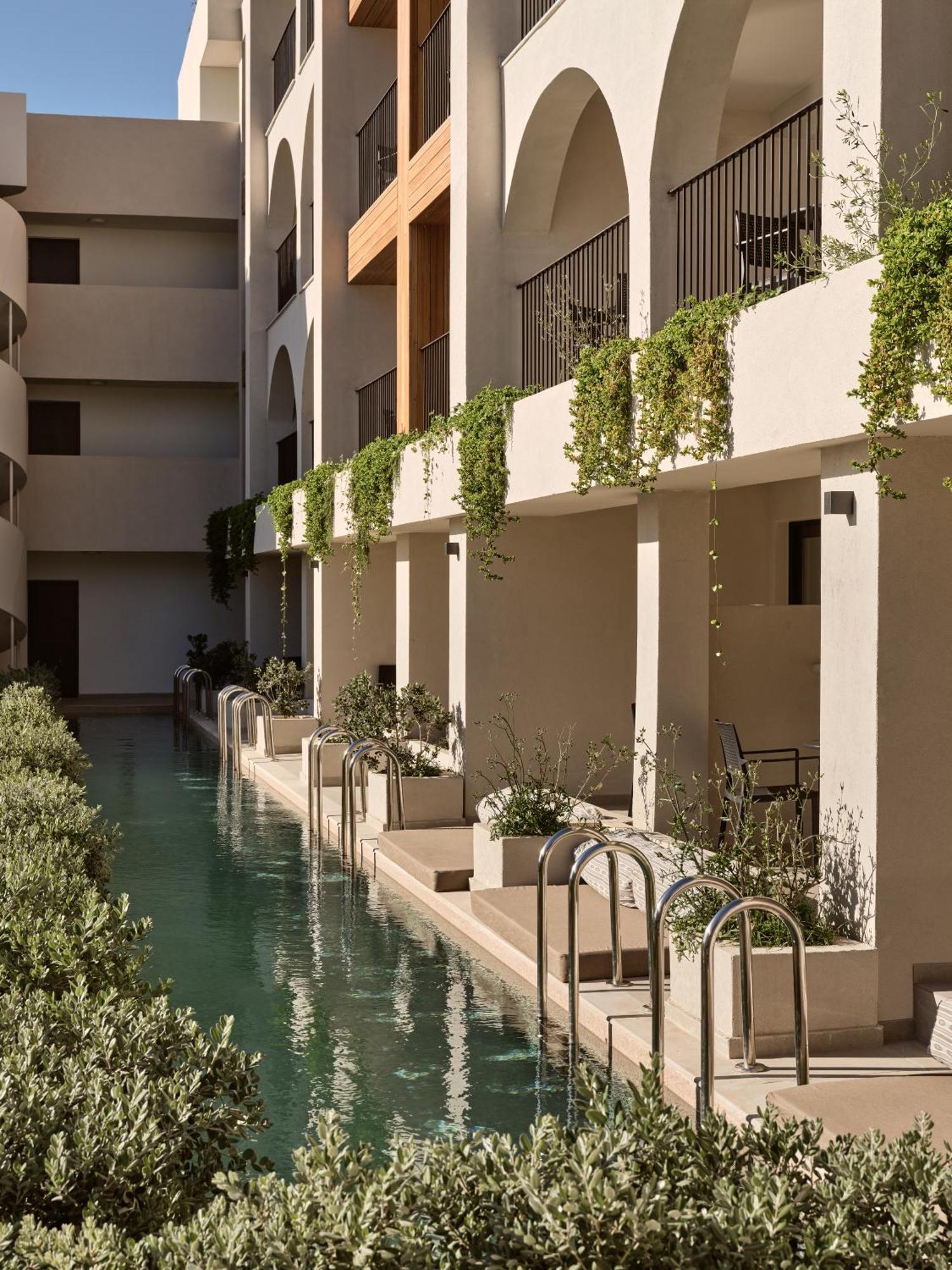 Planos Hotel Bagian luar foto